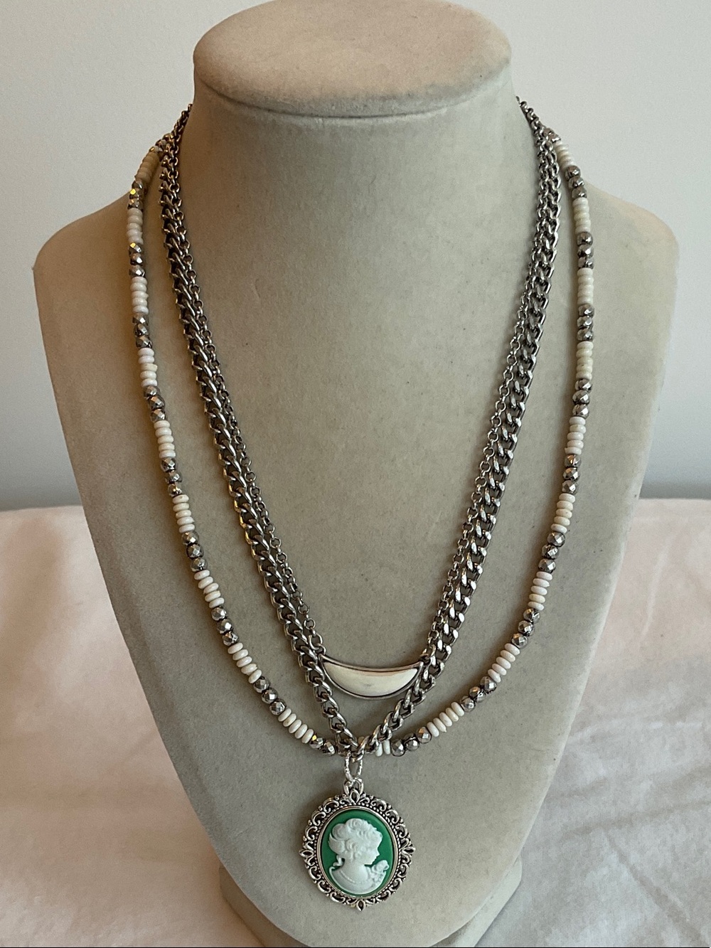 Layered Silver and Cream Cameo Pendant Necklace With Earrings